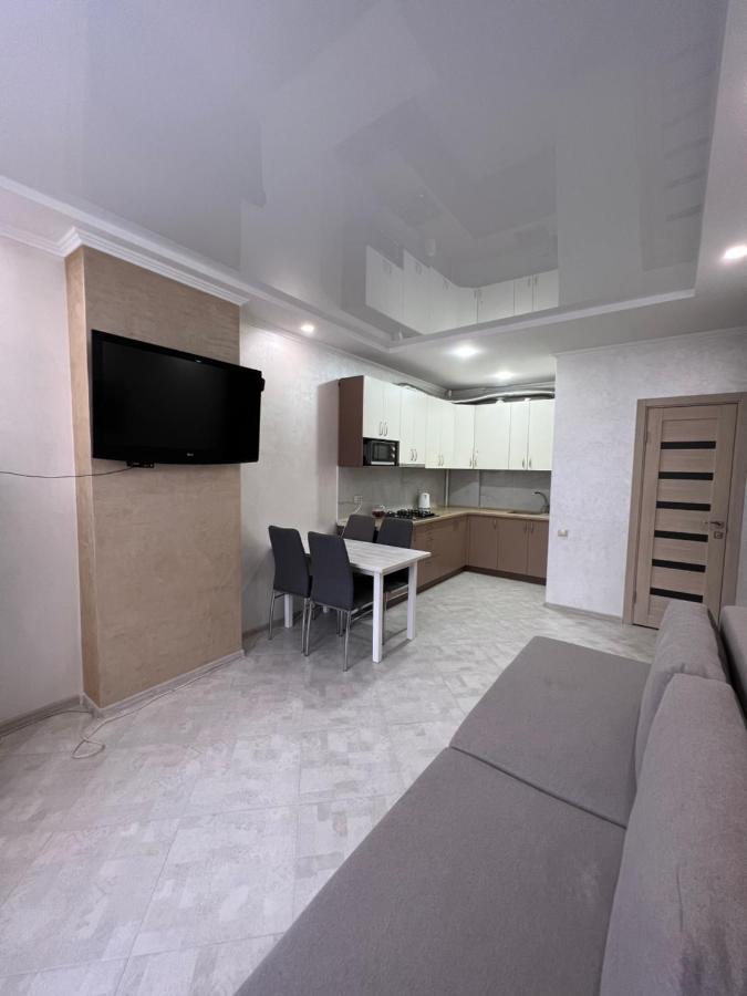 Apartment In Khmelnytsky Street Lviv Exterior photo